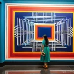 Home 12 데이터 기반 아트의 플랫폼과 커뮤니티 - **Prompt:** A vibrant, intricate data art installation displayed prominently within a modern Vietnam...